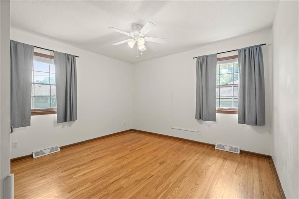 7211 N HIGHLAND Avenue — photo 25