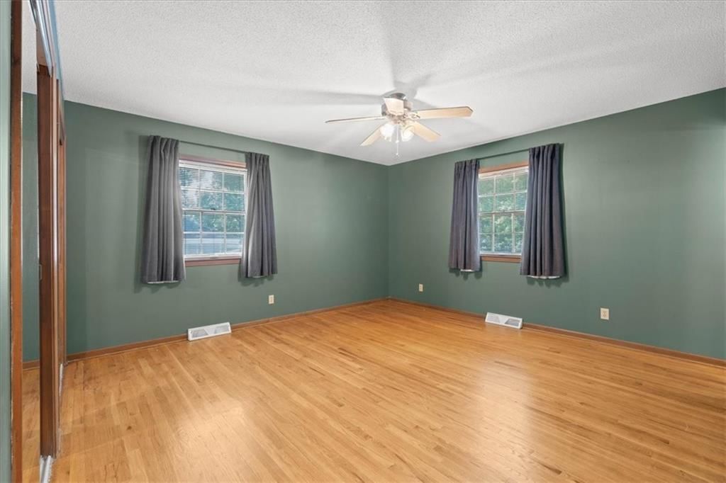 7211 N HIGHLAND Avenue — photo 29