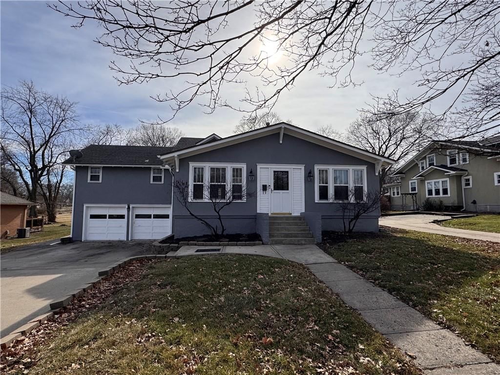 503 SE 3rd Street, Lee's Summit, MO: listing photo 3