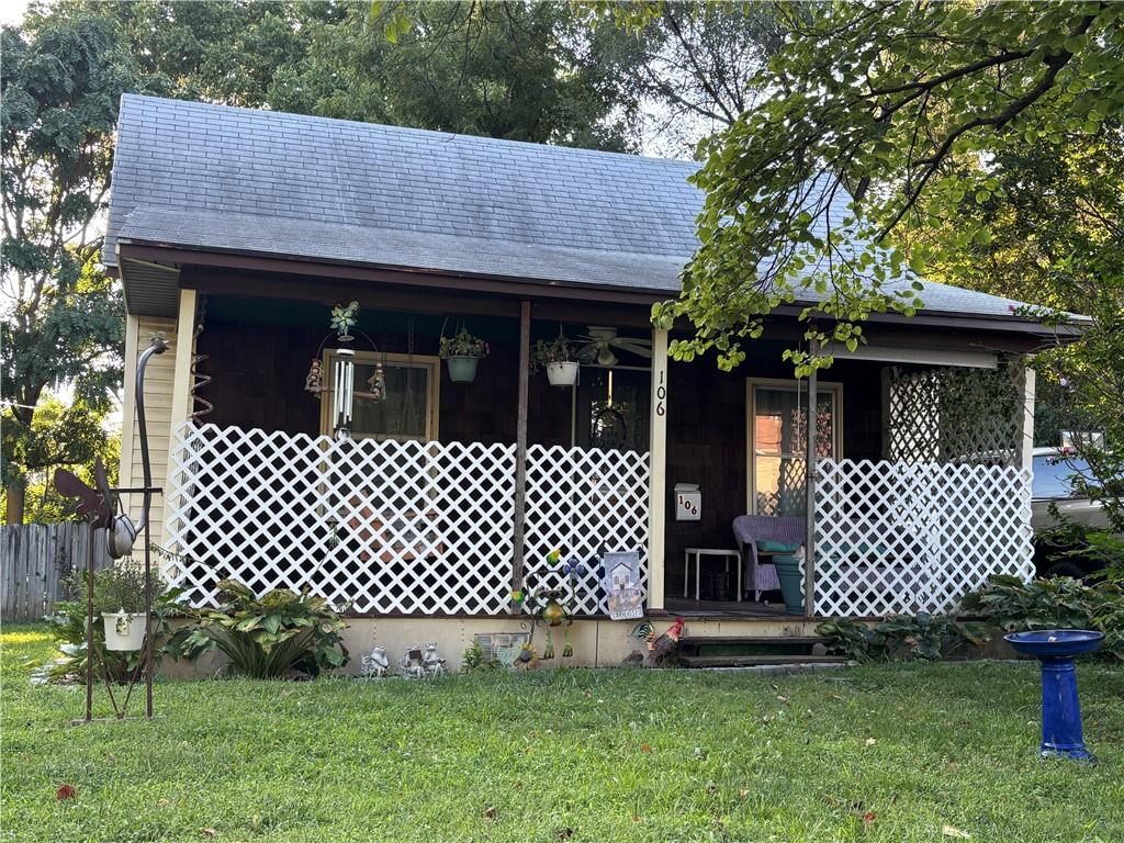 106 S Park Avenue, Independence, MO: listing photo 2