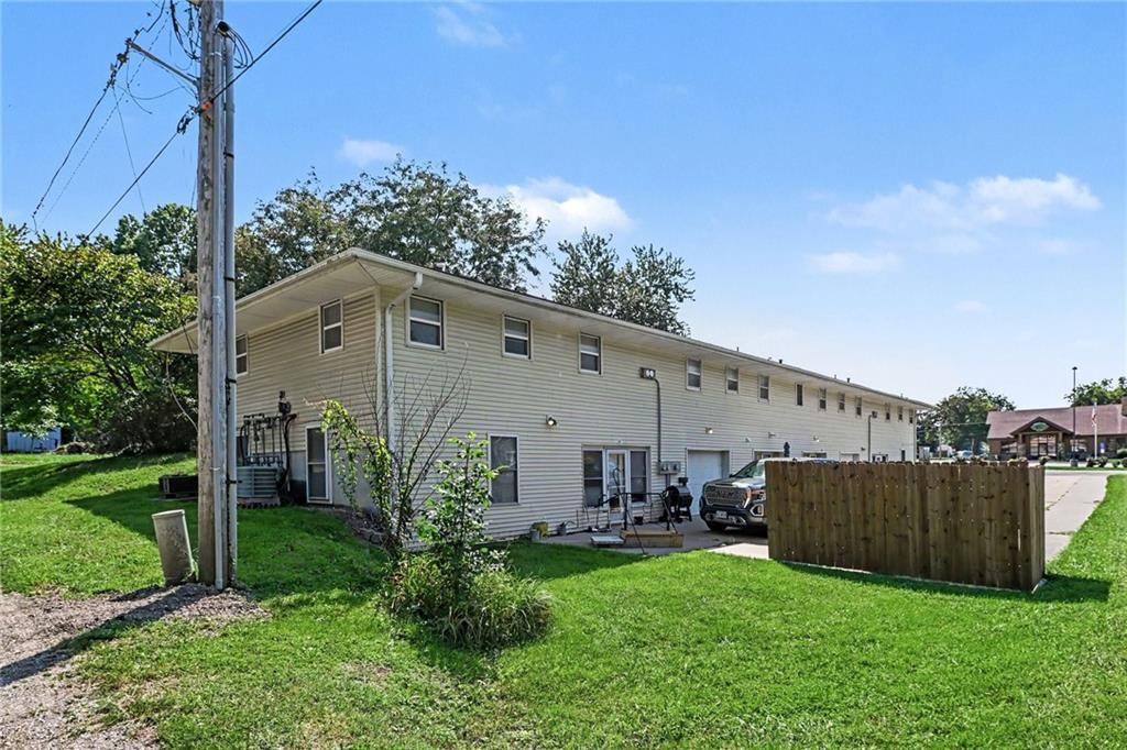 115 W Orchard Street — photo 12