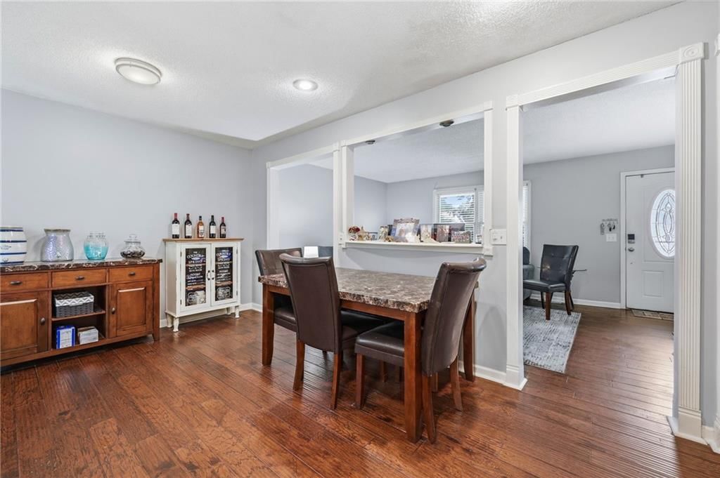 2033 E WYANDOTTE Street — photo 11