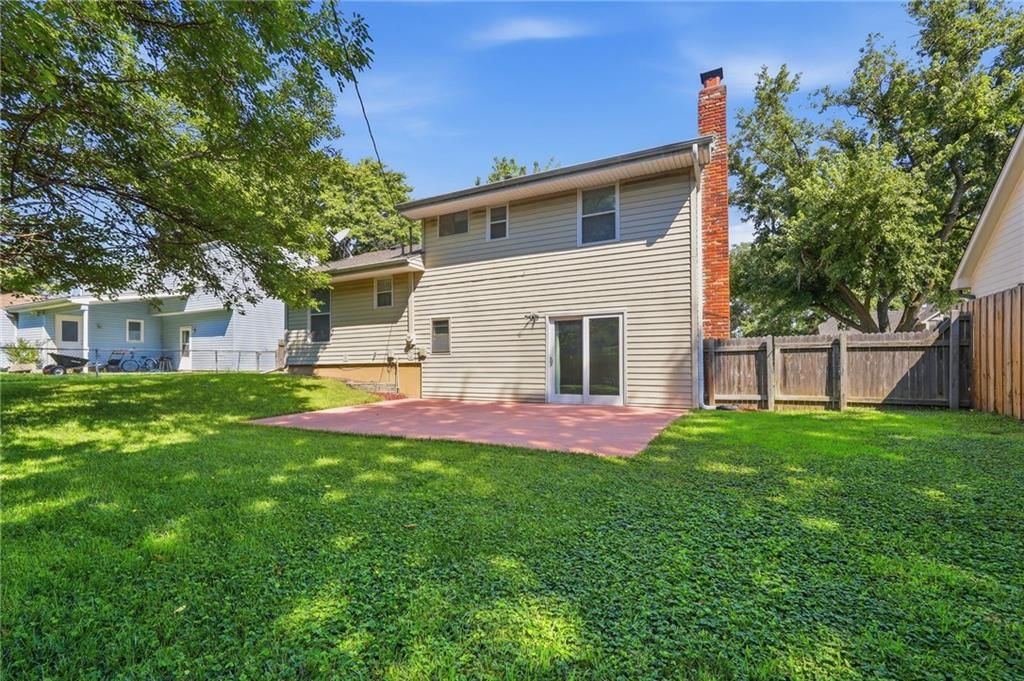 2033 E WYANDOTTE Street — photo 26