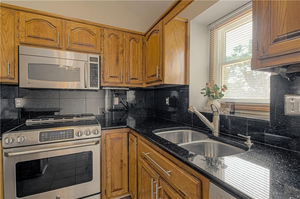 3409 NW 85th Street — photo 12