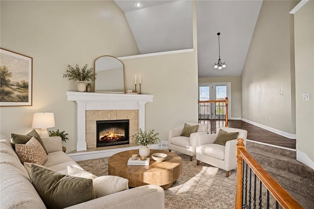 9218 N Kirkwood Avenue, Kansas City, MO: listing photo 3