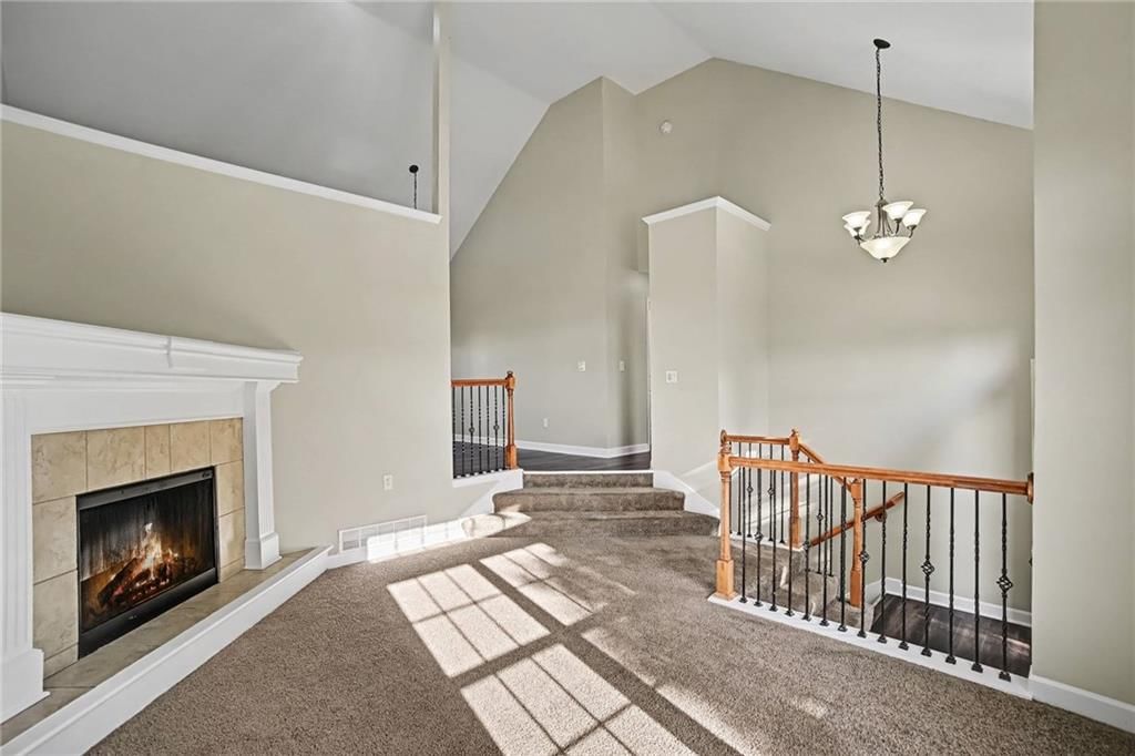 Photo 6 of 33 - 9218 N Kirkwood Avenue, Kansas City, MO 64154