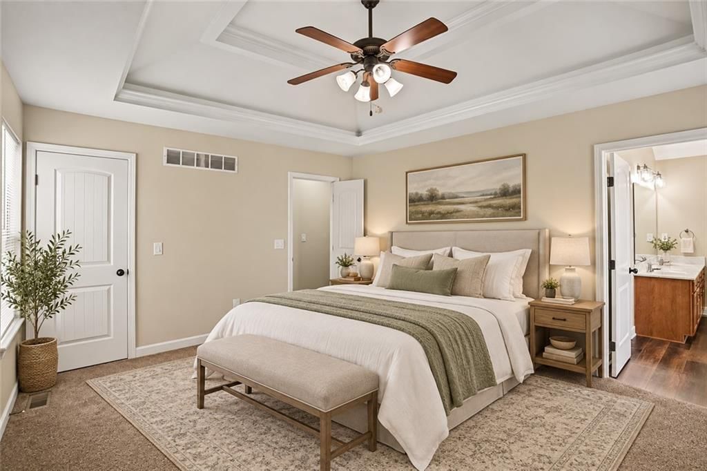Photo 14 of 33 - 9218 N Kirkwood Avenue, Kansas City, MO 64154