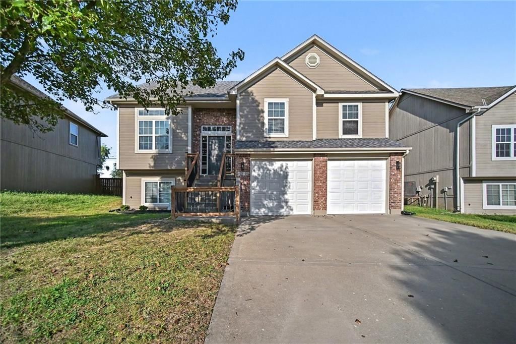 Photo 33 of 33 - 9218 N Kirkwood Avenue, Kansas City, MO 64154