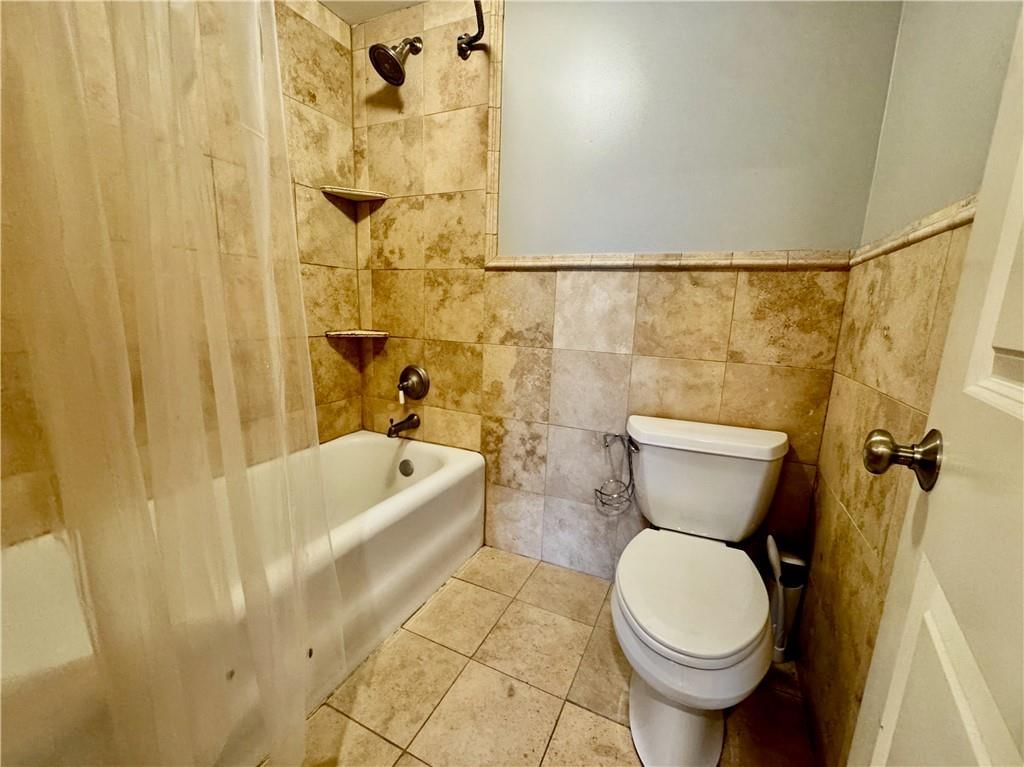 323 E Emanuel Cleaver II Boulevard — photo 15