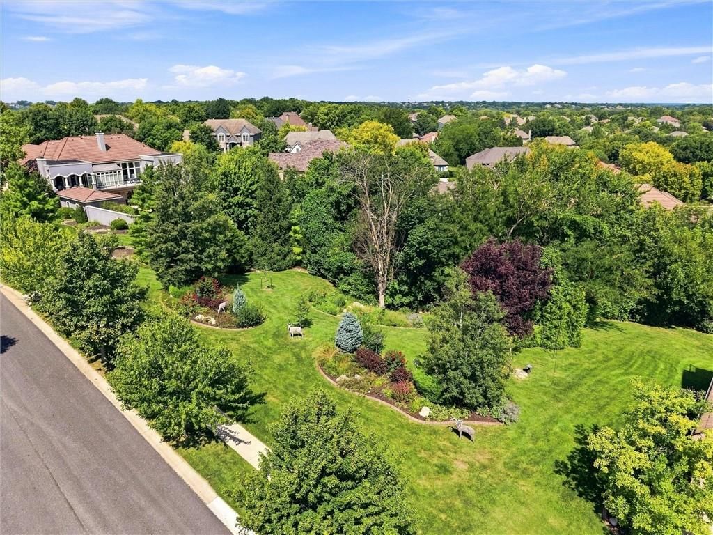 20234 W 90th Terrace, Lenexa, KS: listing photo 3