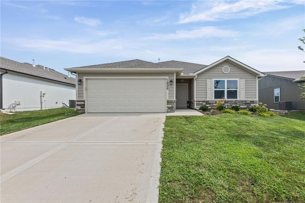 1606 Maci Street, Belton, MO: listing photo 2