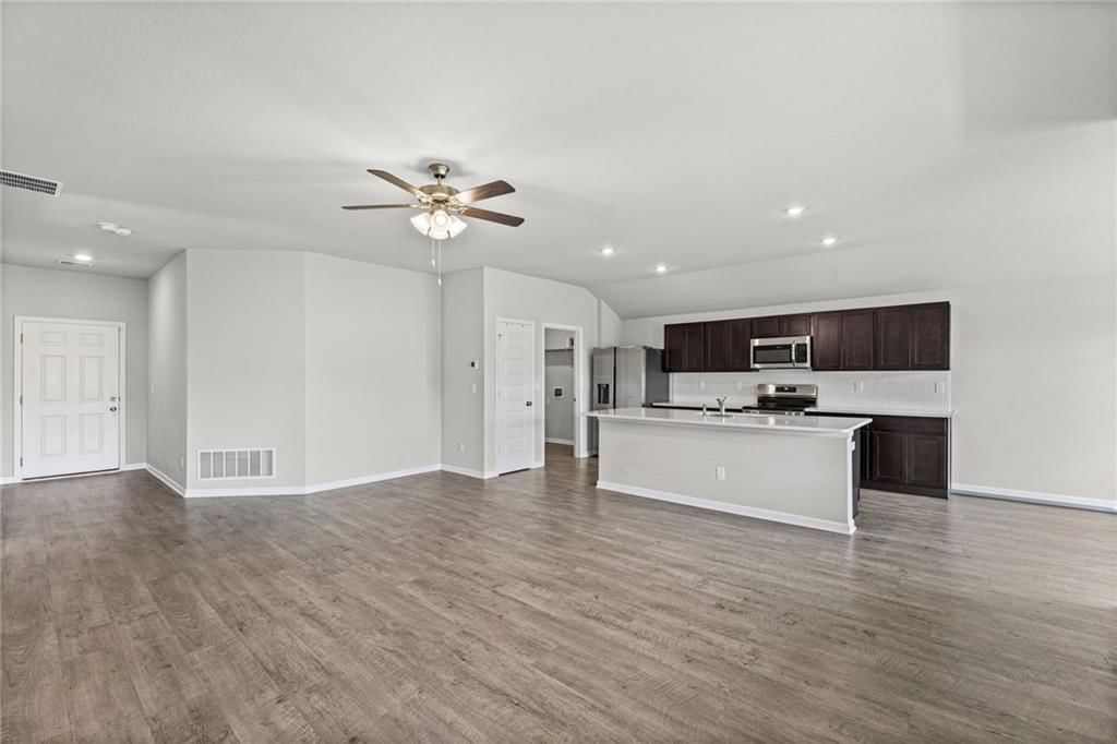 1606 Maci Street, Belton, MO: listing photo 3