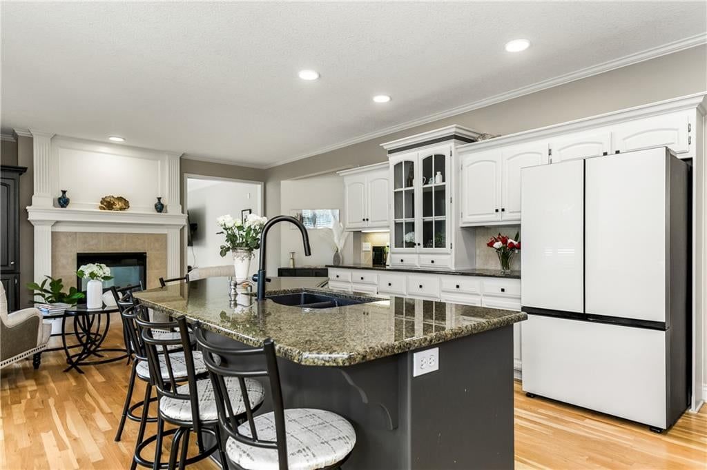 Photo 14 of 45 - 2413 SW Regency Drive, Lee's Summit, MO 64082