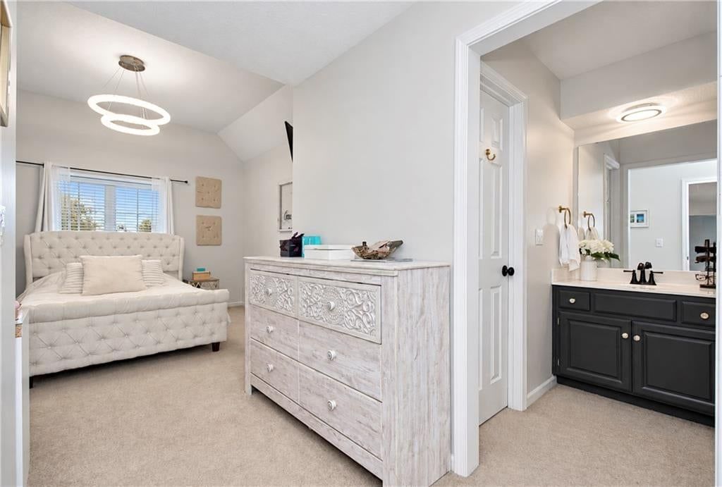 Photo 29 of 45 - 2413 SW Regency Drive, Lee's Summit, MO 64082
