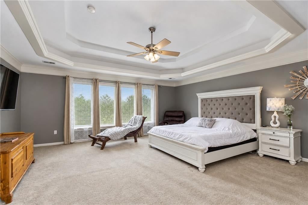 Photo 22 of 45 - 2413 SW Regency Drive, Lee's Summit, MO 64082