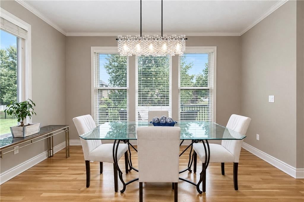 Photo 15 of 45 - 2413 SW Regency Drive, Lee's Summit, MO 64082