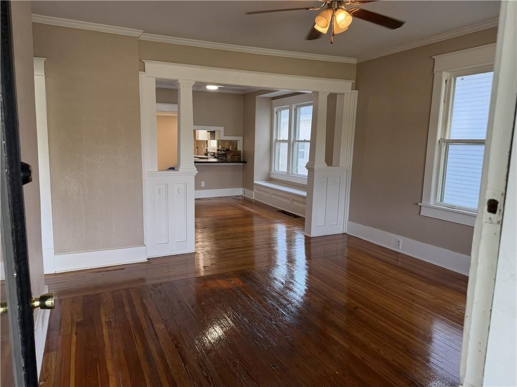311 W Grand Street — photo 8