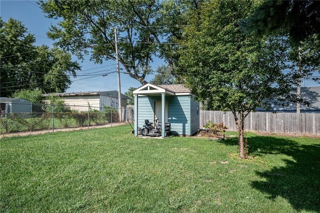 7311 Leavenworth Road — photo 26