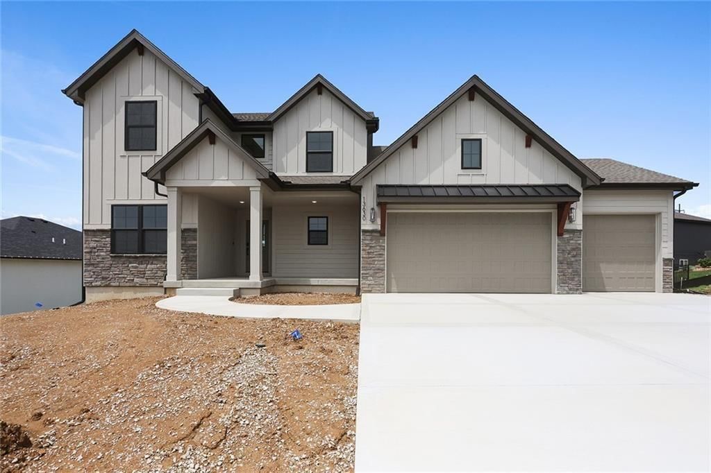 2363 Foxtail Drive, Kearney, MO