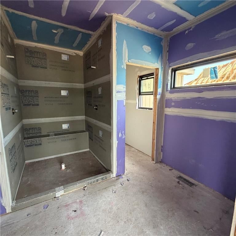 Photo 6 of 12 - 2363 Foxtail Drive, Kearney, MO 64060
