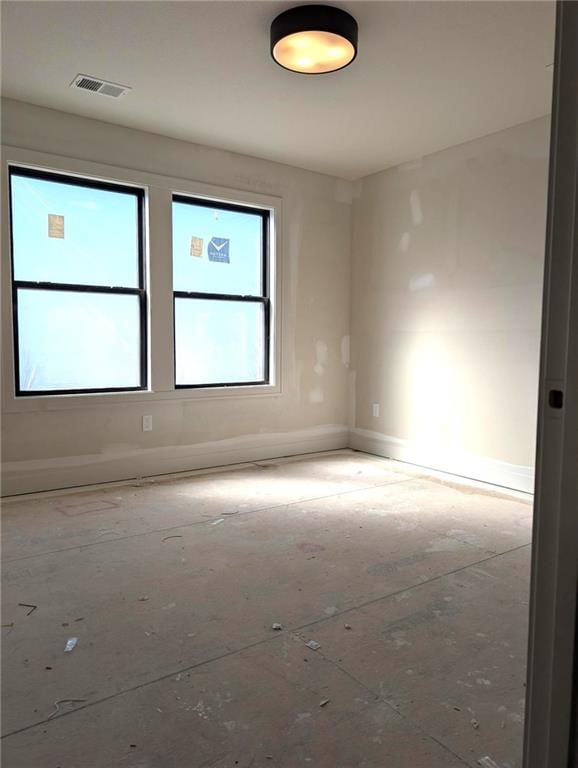 Photo 17 of 25 - 7801 NE 103rd Terrace, Kansas City, MO 64057