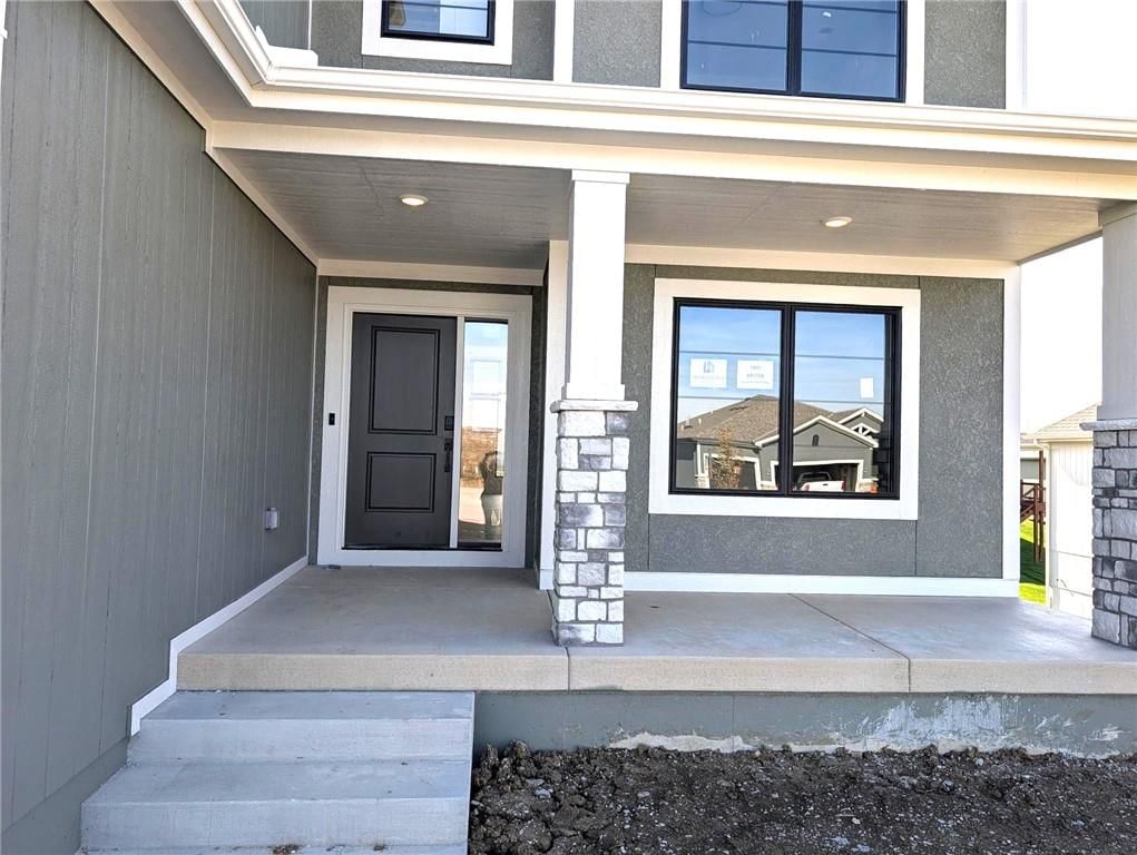 7801 NE 103rd Terrace, Kansas City, MO: listing photo 3