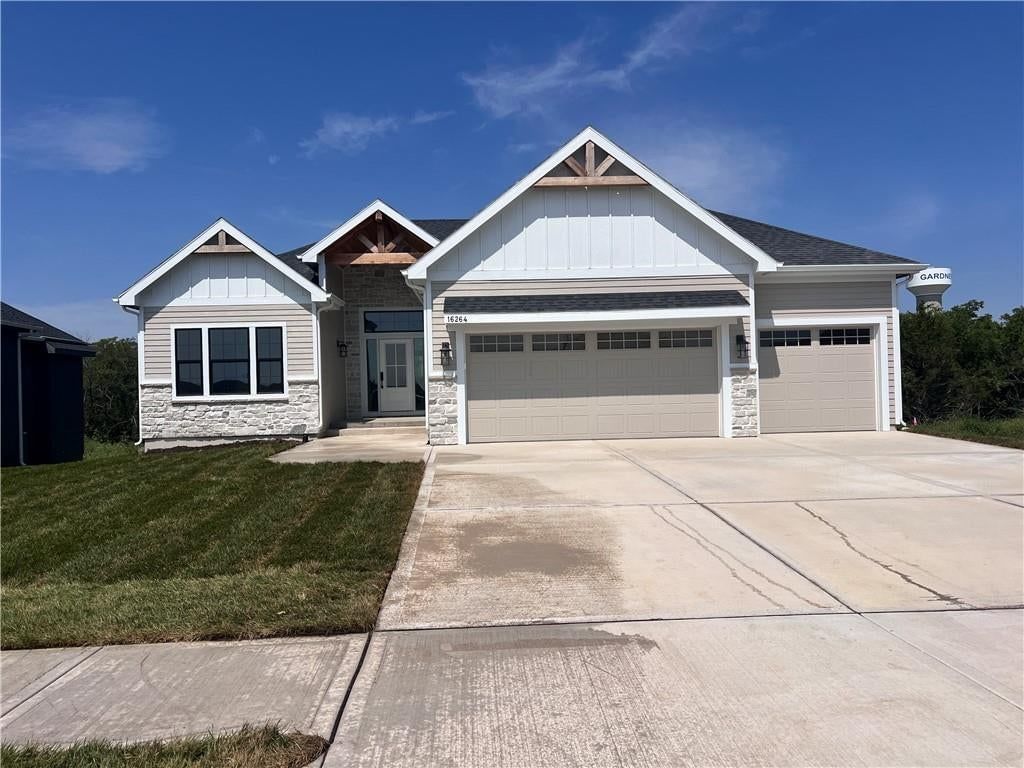 16264 Baxter Street — photo 1