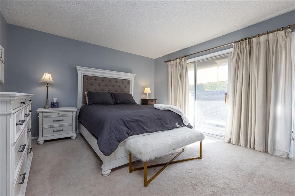 Photo 23 of 37 - 10804 Glenwood Street, Overland Park, KS 66211