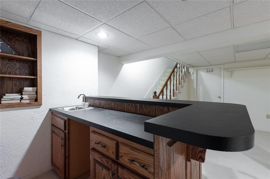 Photo 33 of 37 - 10804 Glenwood Street, Overland Park, KS 66211