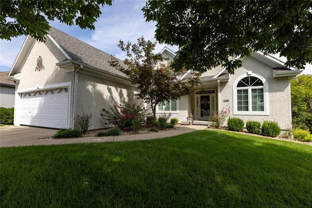 4304 NE 73rd Street, Kansas City, MO: listing photo 3