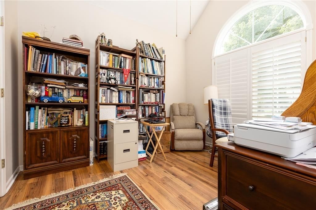 Photo 4 of 33 - 4304 NE 73rd Street, Kansas City, MO 64158