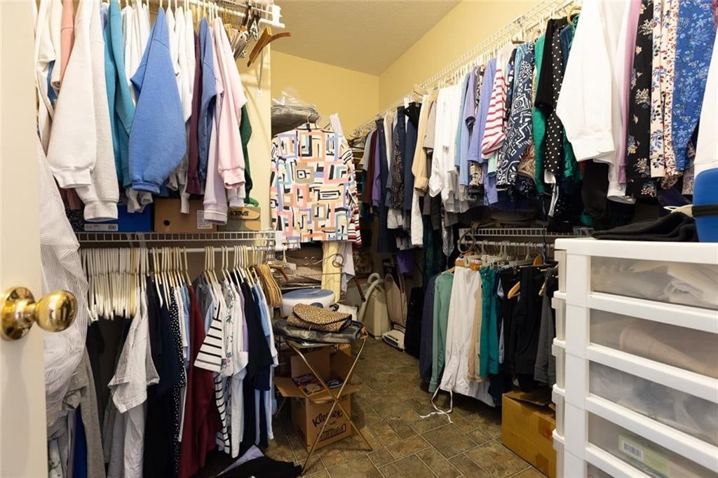 Photo 17 of 33 - 4304 NE 73rd Street, Kansas City, MO 64158
