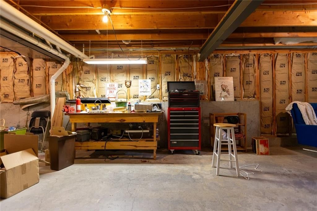 Photo 25 of 33 - 4304 NE 73rd Street, Kansas City, MO 64158
