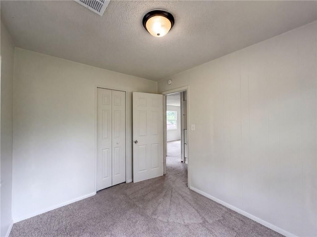 4770 Woodend Avenue — photo 11