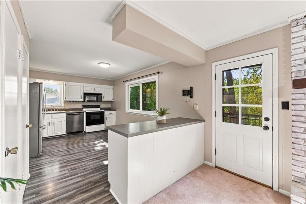 6830 NW Cross Road — photo 14