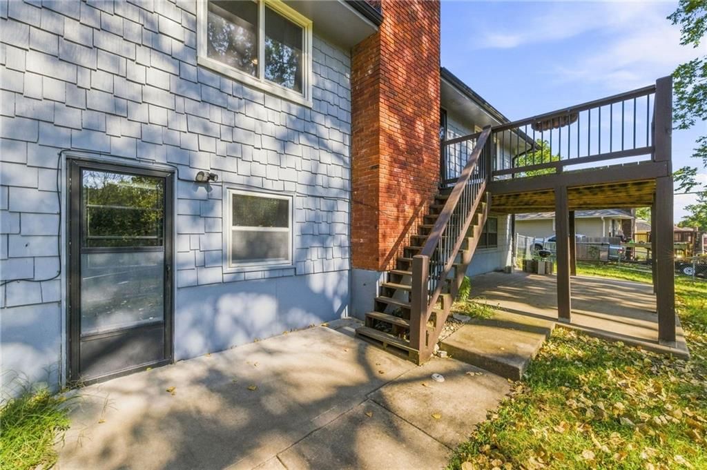 6830 NW Cross Road — photo 44
