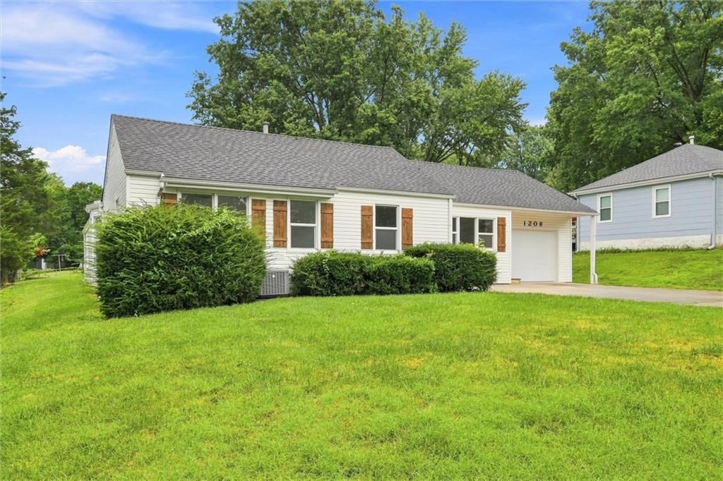 1208 W 33rd Street, Independence, MO: listing photo 2