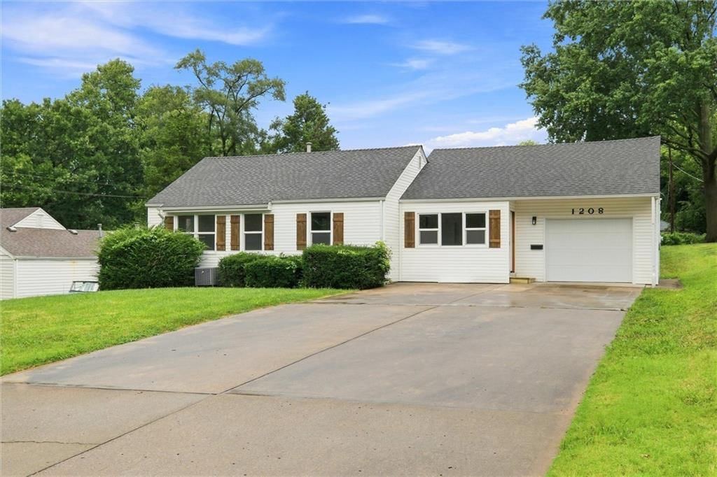 1208 W 33rd Street, Independence, MO: listing photo 3