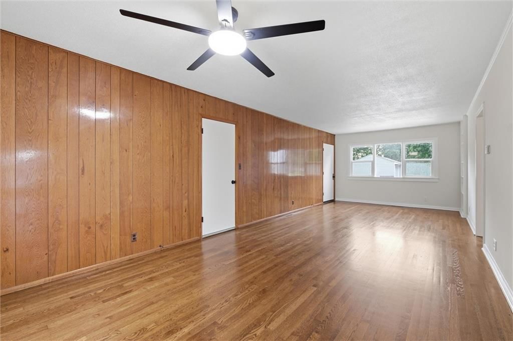 Photo 4 of 30 - 1208 W 33rd Street, Independence, MO 64055