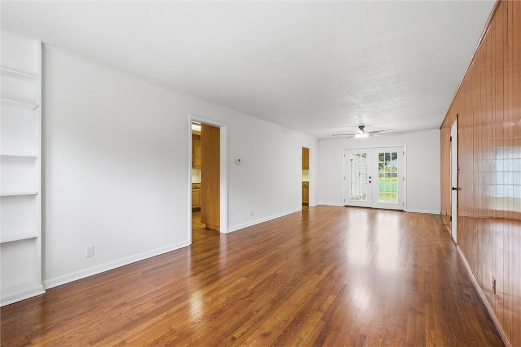 Photo 5 of 30, 1208 W 33rd Street, Independence, MO 64055