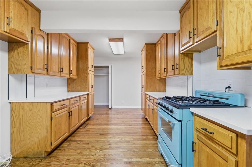 Photo 8 of 30 - 1208 W 33rd Street, Independence, MO 64055