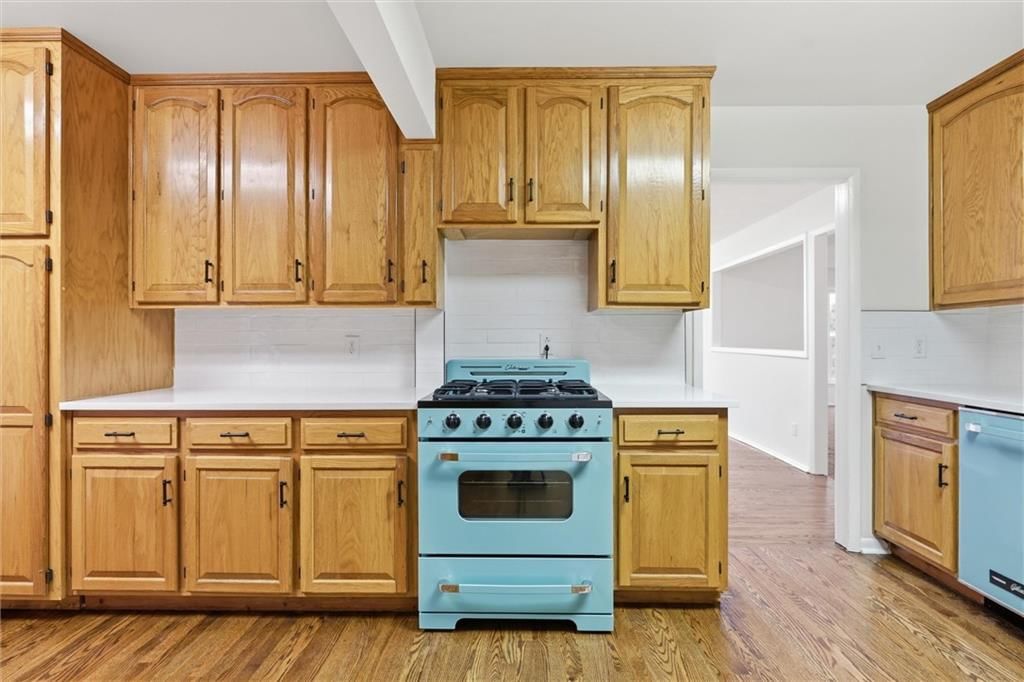 Photo 10 of 30 - 1208 W 33rd Street, Independence, MO 64055