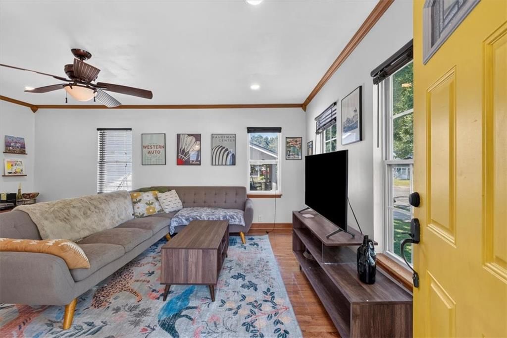 615 W 77th Street — photo 10
