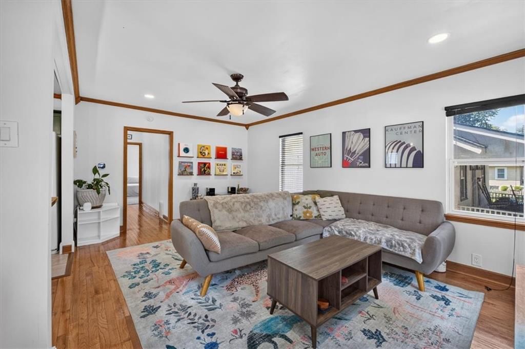 615 W 77th Street — photo 11