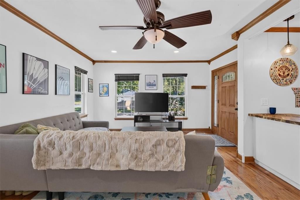 615 W 77th Street — photo 13
