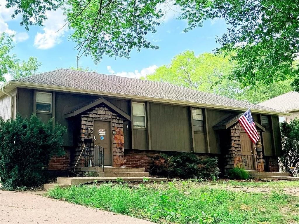 11426 & 11428 E 27th Street S, Independence, MO: listing photo 3