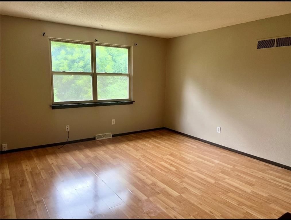 Photo 16 of 19 - 11426 & 11428 E 27th Street S, Independence, MO 64052