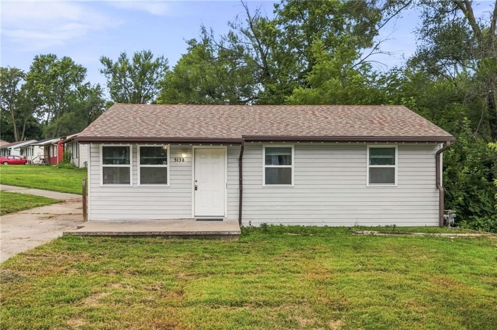 5138 N CORRINGTON Avenue — photo 3