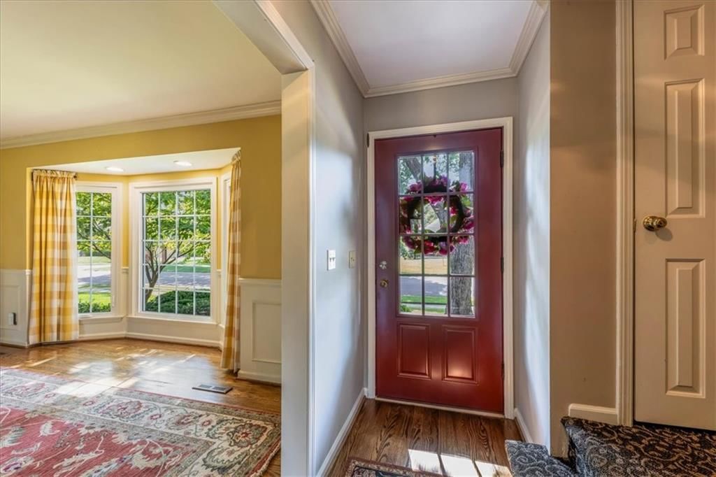 9909 Knox Drive — photo 3