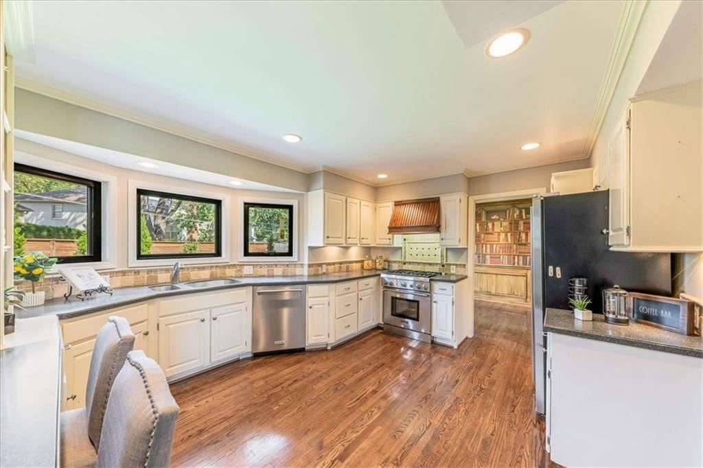 9909 Knox Drive — photo 14